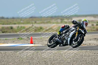 media/Apr-18-2025-TrackDaz (Fri) [[45f5874c44]]/B Group/Session 2 (Turn 7)/